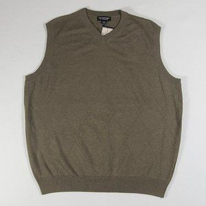 Roundtree & Yorke Sweater Vest Mens XL Green Argyle Diamond Detail VNeck NWT